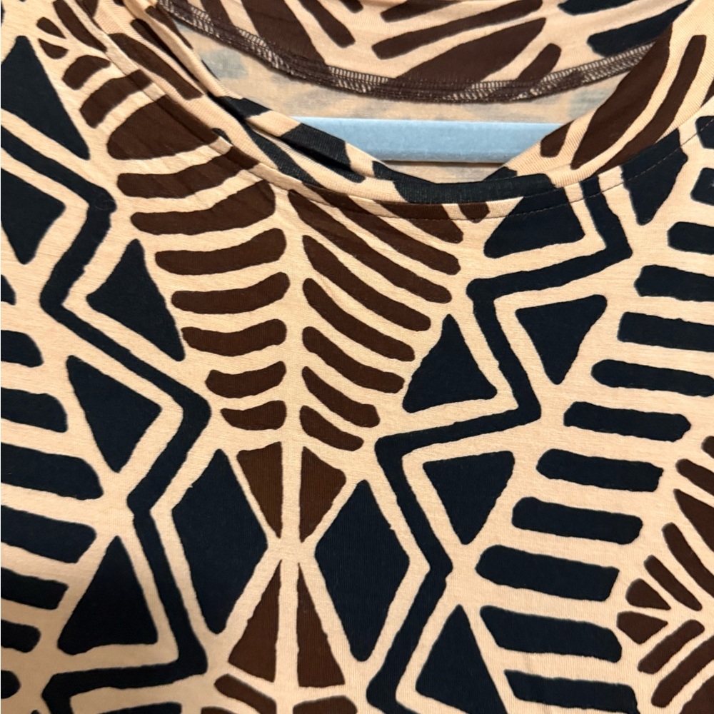 Brand new with tags Missing Polynesia tapa print fitted dress size 1x - Picture 4 of 4